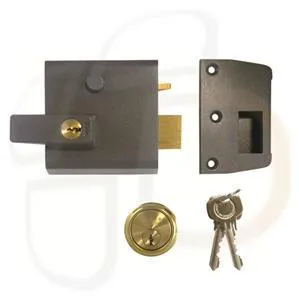 Yale No.2 Auto Deadlocking Nightlatch